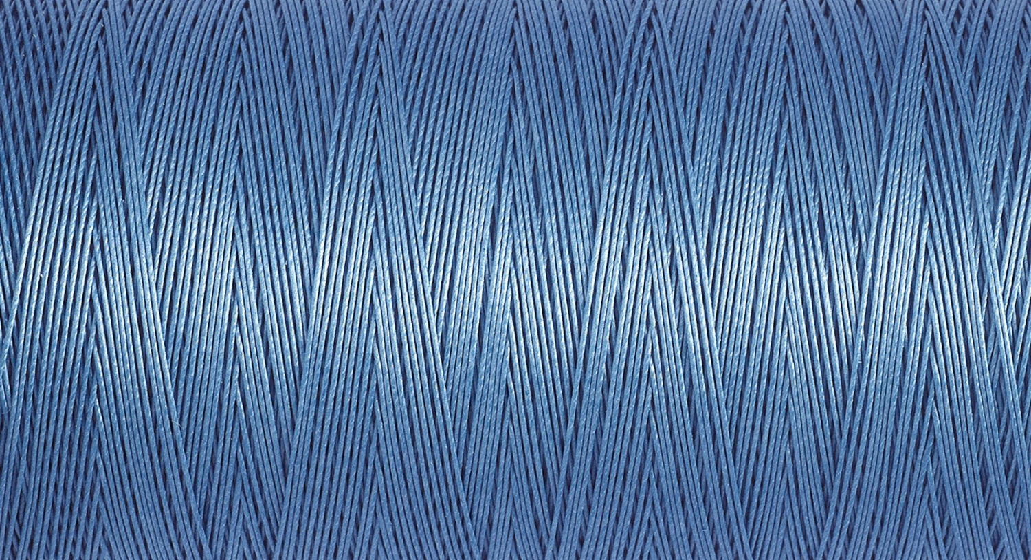 Gutermann Quilting Thread 200m - Colour 5725 2 Gutermann Quilting Thread 200m - Colour 5725 - Image 2