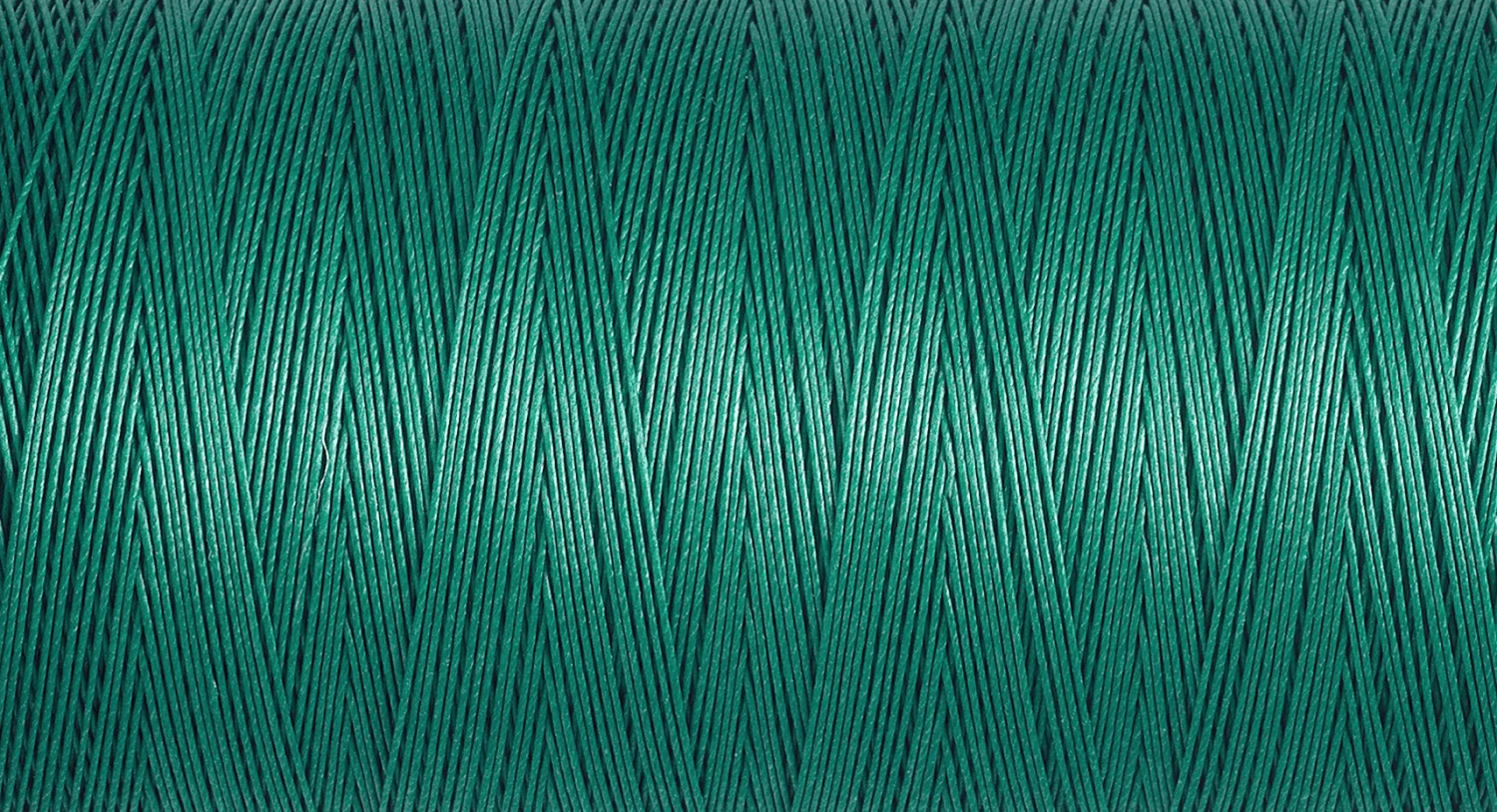Gutermann Quilting Thread 200m - Colour 8244 2 Gutermann Quilting Thread 200m - Colour 8244 - Image 2
