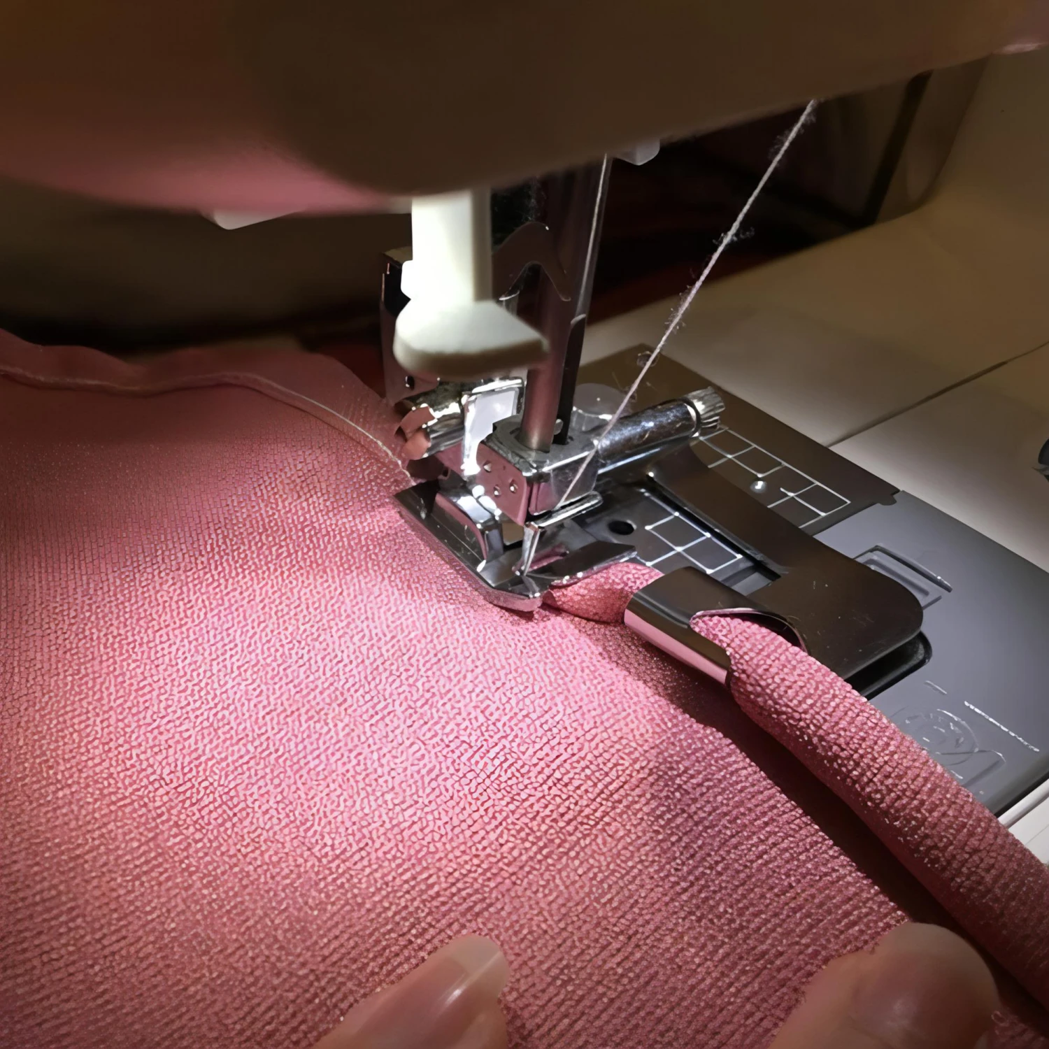 Rolled Hem Foot (wide) - 1/2 Inch / 13mm 2 Rolled Hem Foot (wide) - 1/2 Inch / 13mm - Image 2