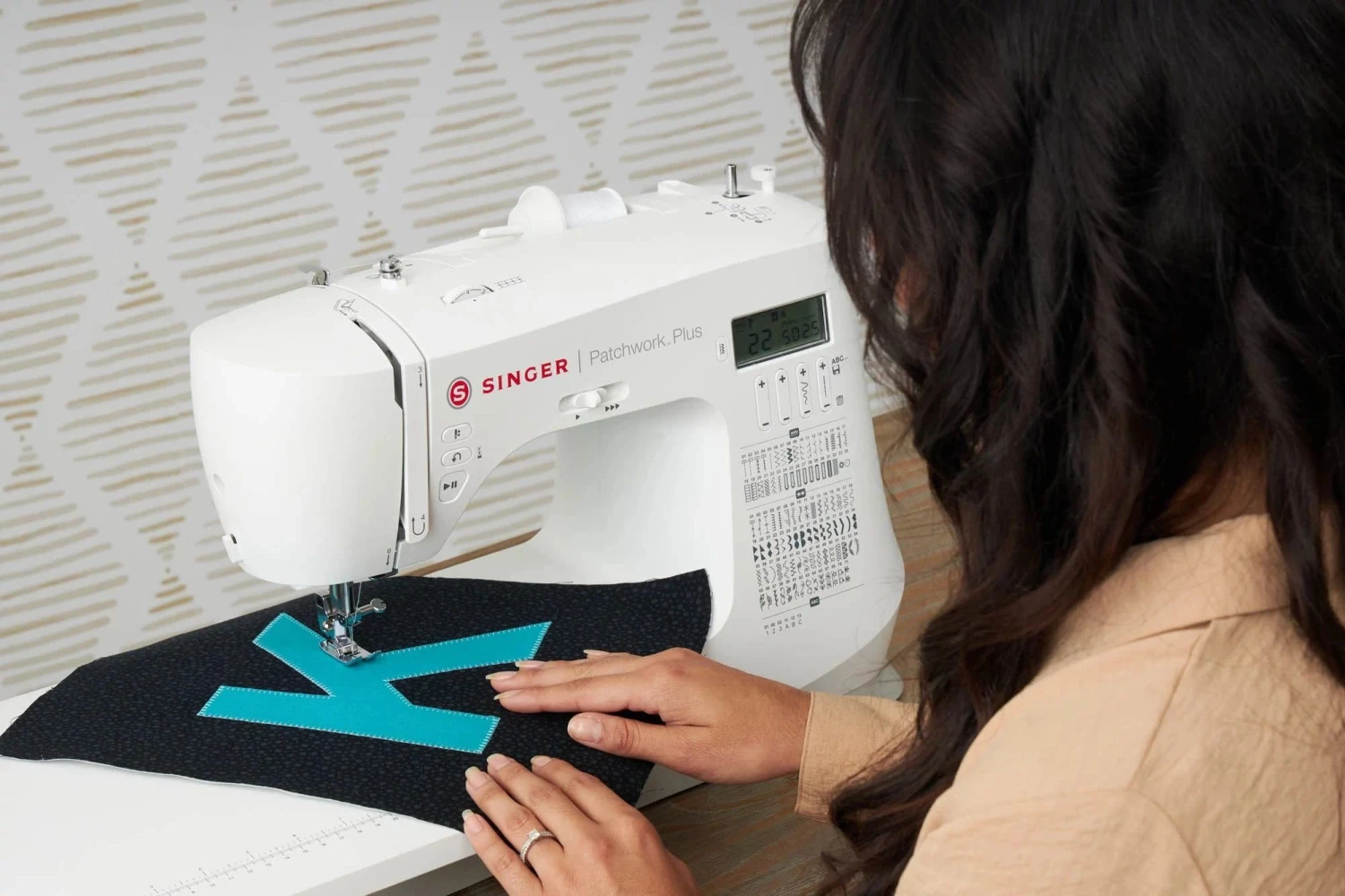 Singer Patchwork Plus C5985Q Sewing Machine - 200 Stitch Patterns With Letters And Numbers 3 Singer Patchwork Plus C5985Q Sewing Machine - 200 Stitch Patterns With Letters And Numbers - Image 3