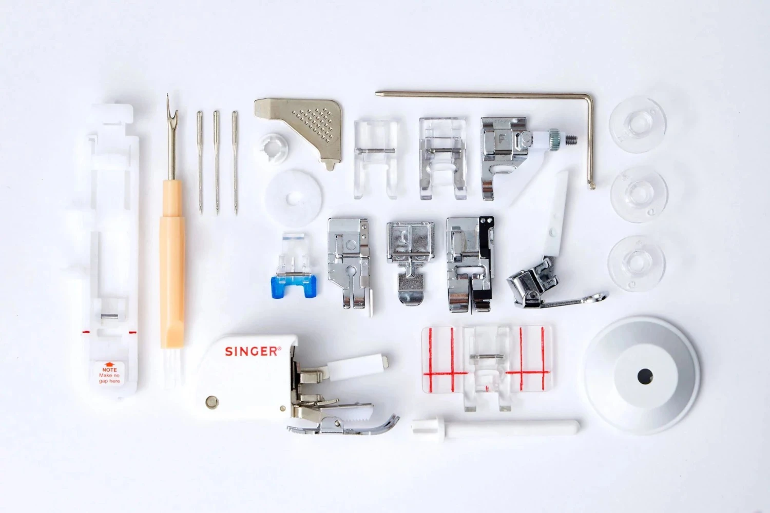 Singer Patchwork Plus C5985Q Sewing Machine - 200 Stitch Patterns With Letters And Numbers 2 Singer Patchwork Plus C5985Q Sewing Machine - 200 Stitch Patterns With Letters And Numbers - Image 2