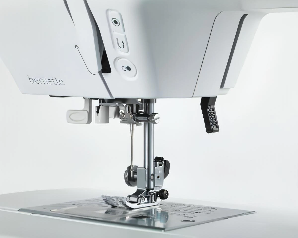 Bernette By BERNINA B38 Quilt Edition Sewing Machine 10 Bernette By BERNINA B38 Quilt Edition Sewing Machine - Image 10