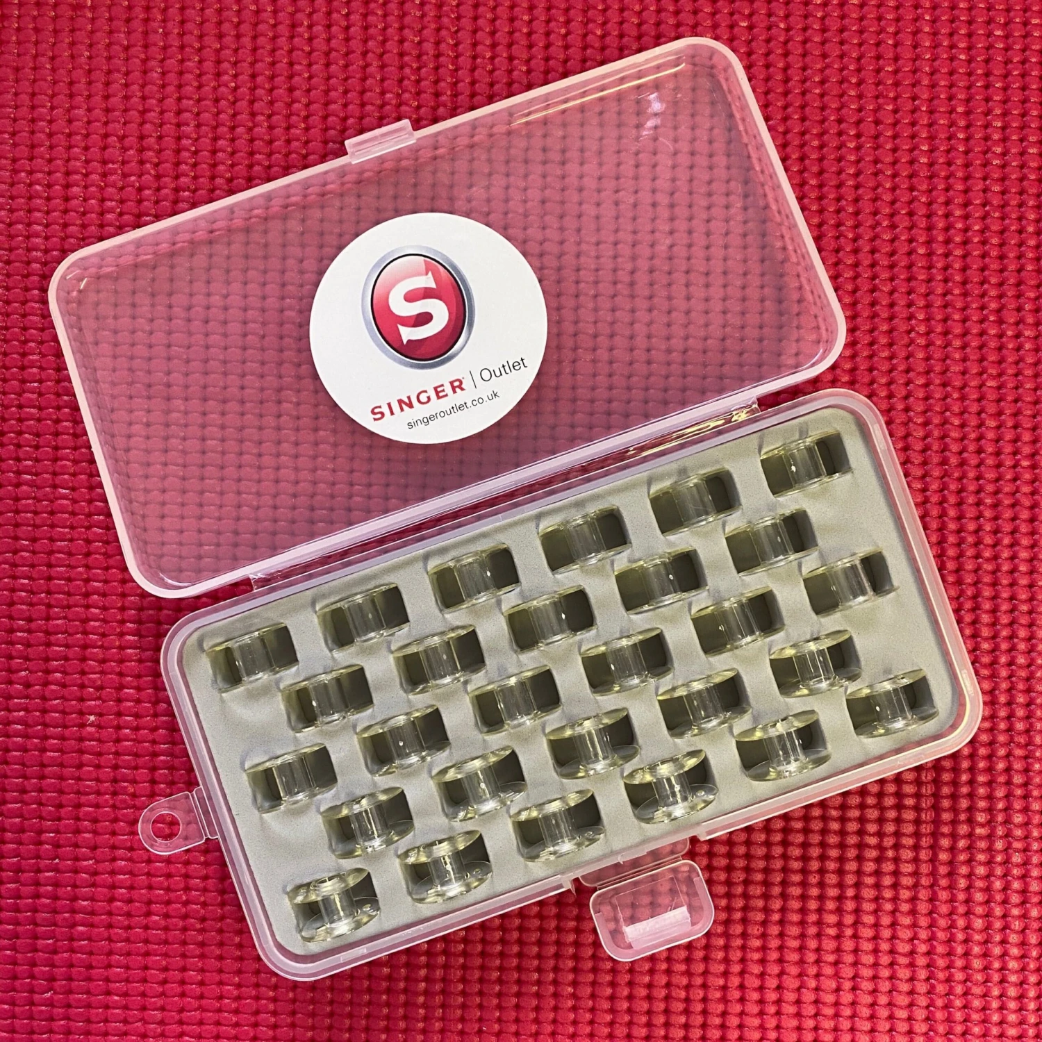 28 X Bobbins With Bobbin Storage Box + Foam Insert 1 28 X Bobbins With Bobbin Storage Box + Foam Insert